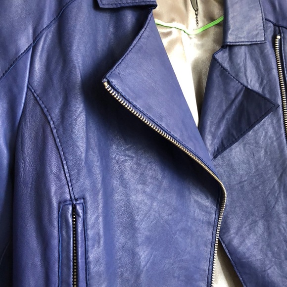 LEATHER JACKET! - Picture 5 of 8